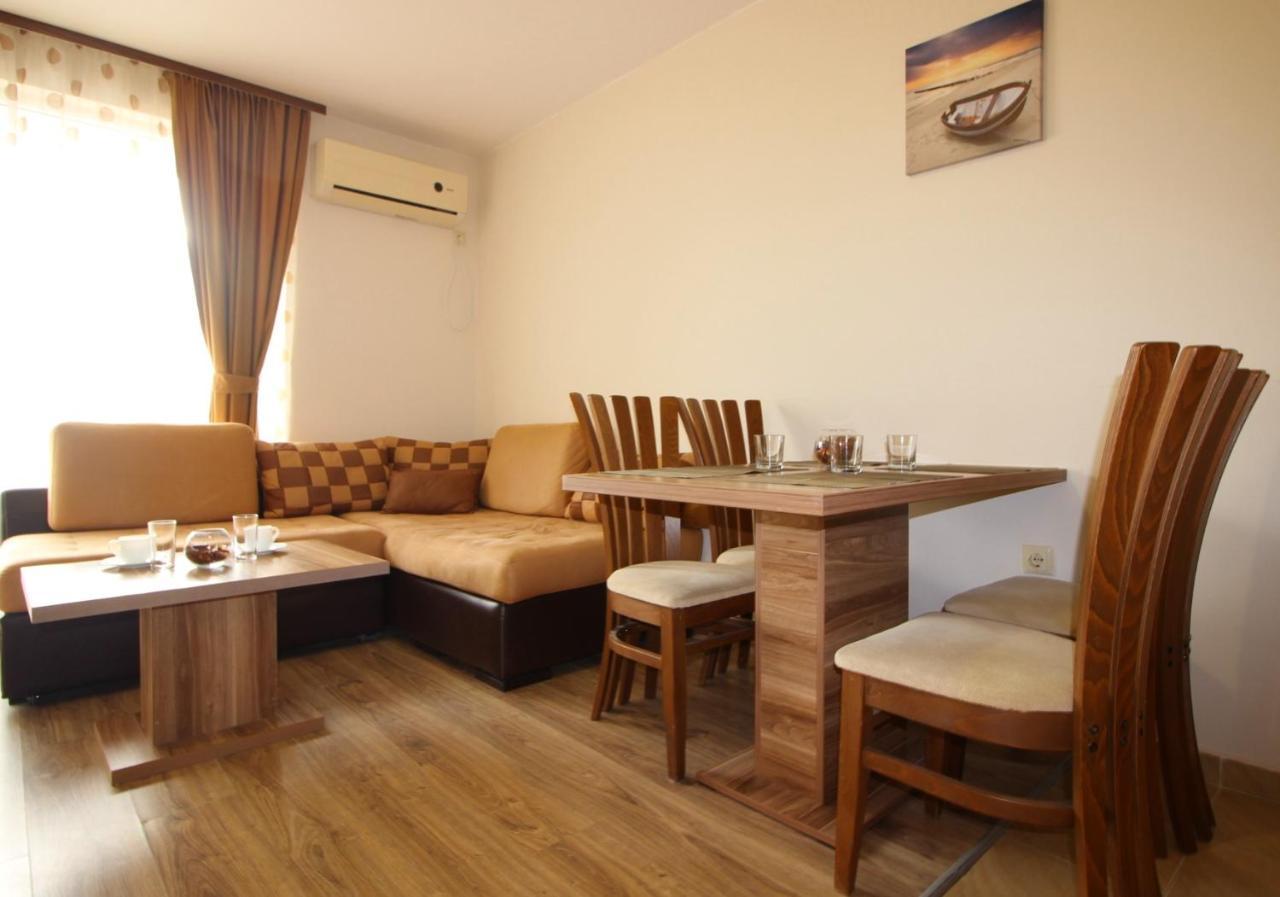 רבדה Allia Apartments מראה חיצוני תמונה