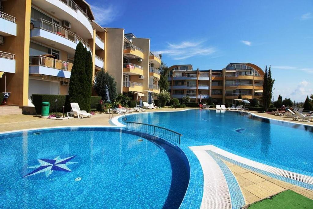 רבדה Allia Apartments מראה חיצוני תמונה