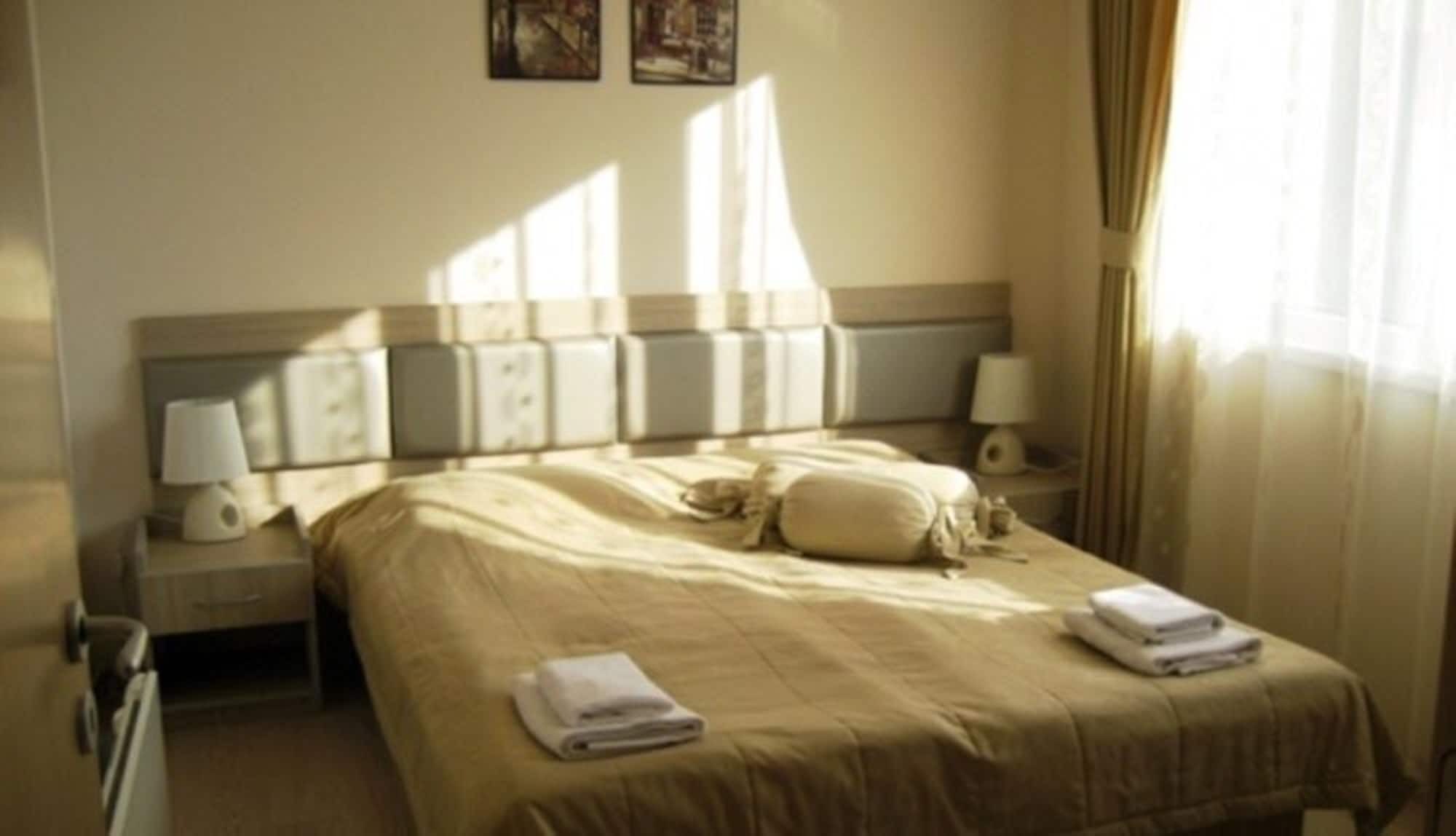 רבדה Allia Apartments מראה חיצוני תמונה