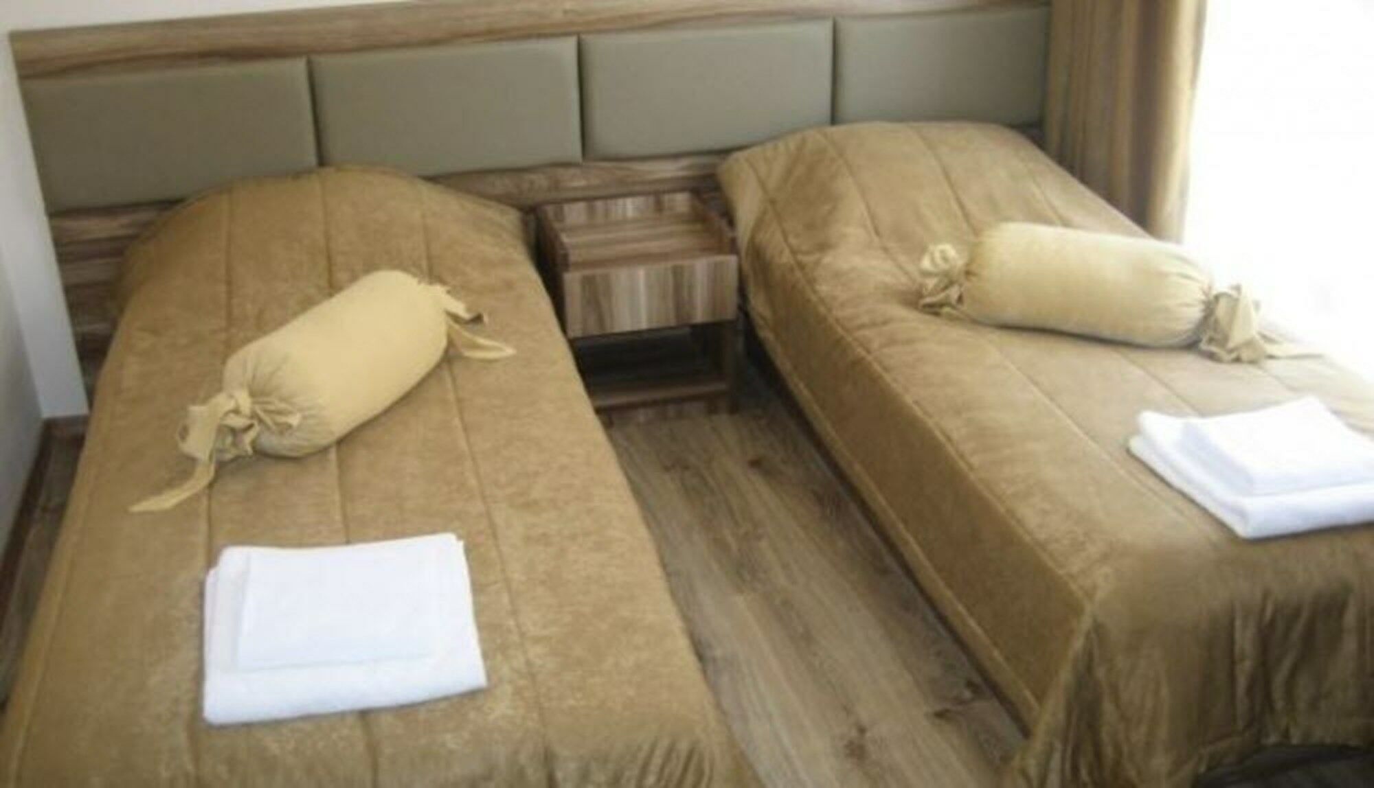 רבדה Allia Apartments מראה חיצוני תמונה